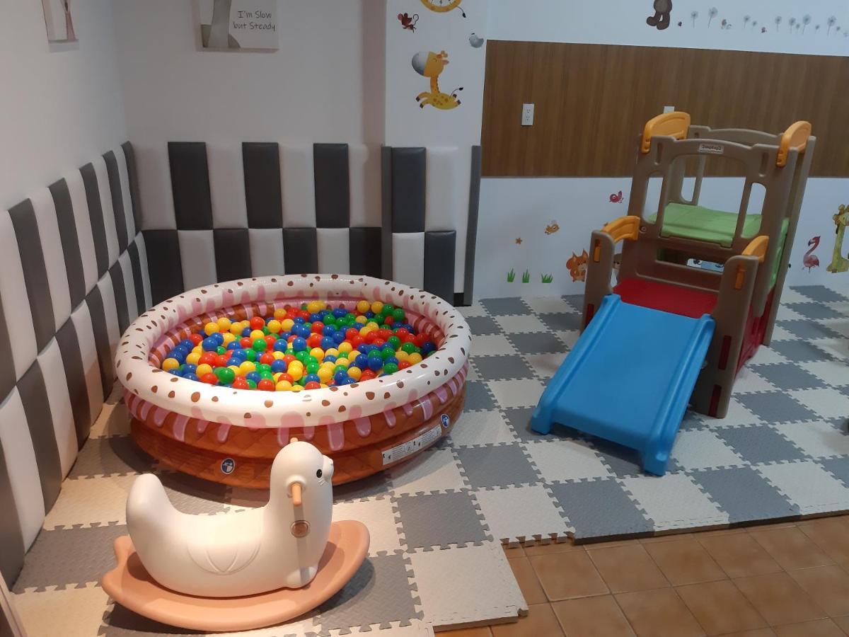 藏青民宿the Wind Guesthouse-Youth Inn Tainan Eksteriør billede