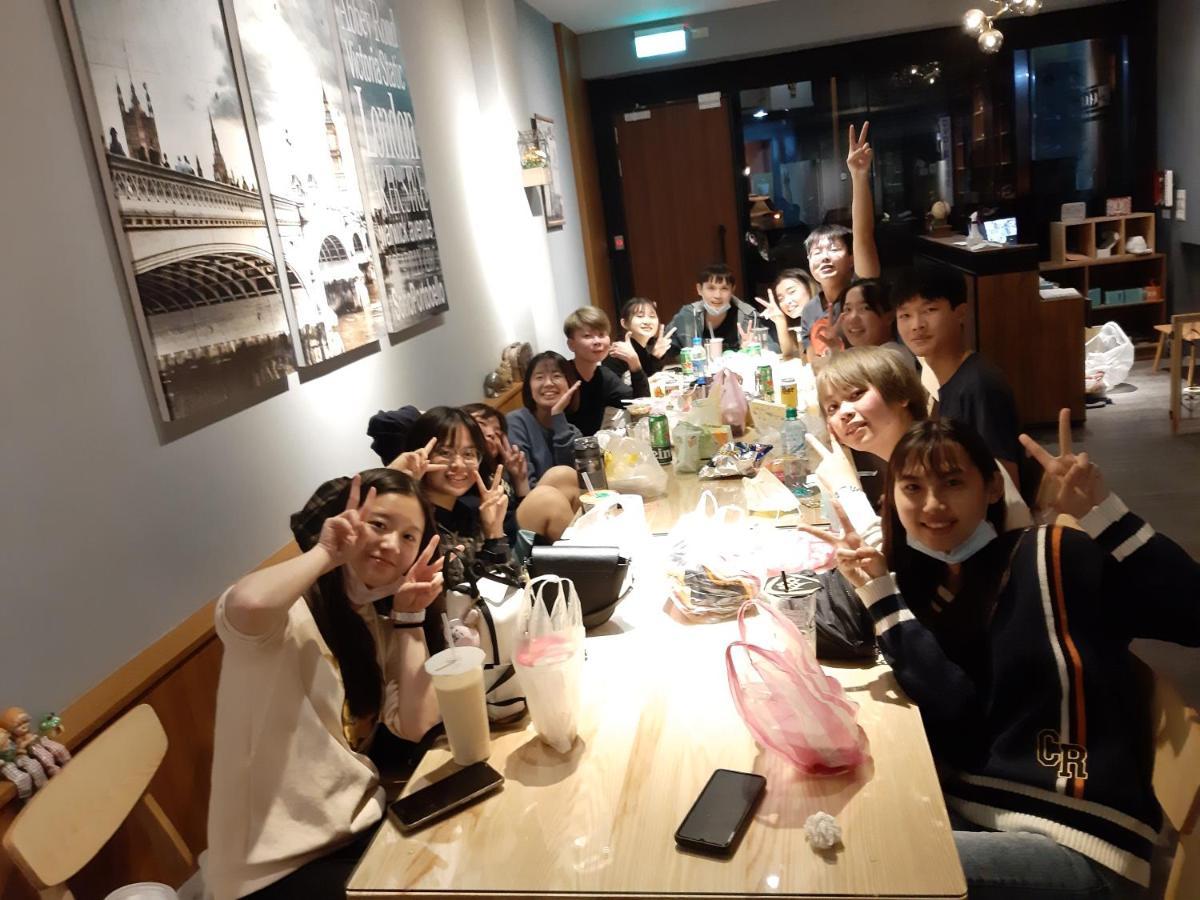 藏青民宿the Wind Guesthouse-Youth Inn Tainan Eksteriør billede