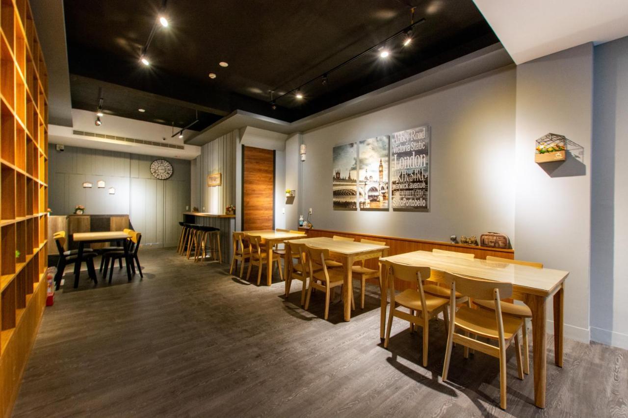 藏青民宿the Wind Guesthouse-Youth Inn Tainan Eksteriør billede