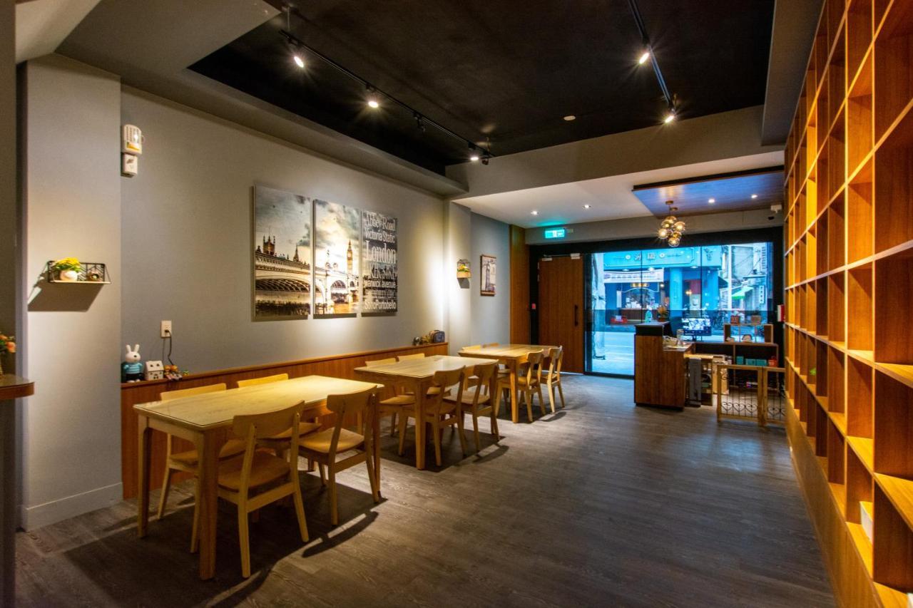 藏青民宿the Wind Guesthouse-Youth Inn Tainan Eksteriør billede