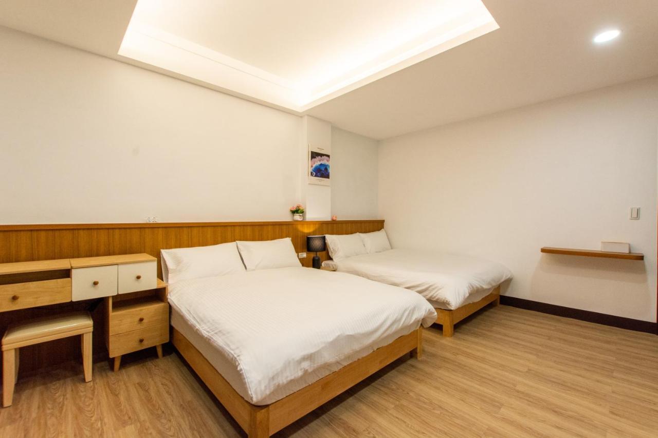 藏青民宿the Wind Guesthouse-Youth Inn Tainan Eksteriør billede