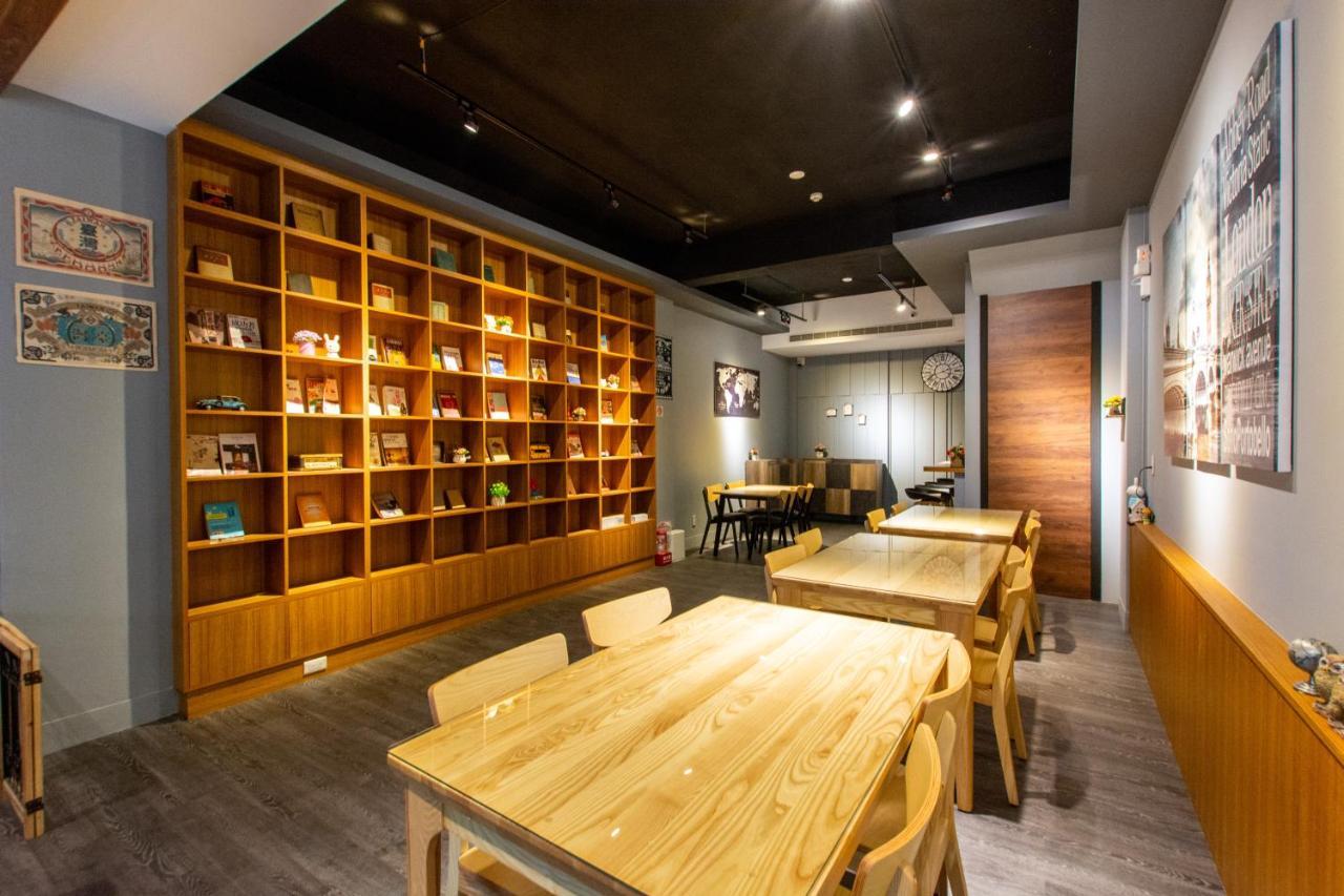 藏青民宿the Wind Guesthouse-Youth Inn Tainan Eksteriør billede