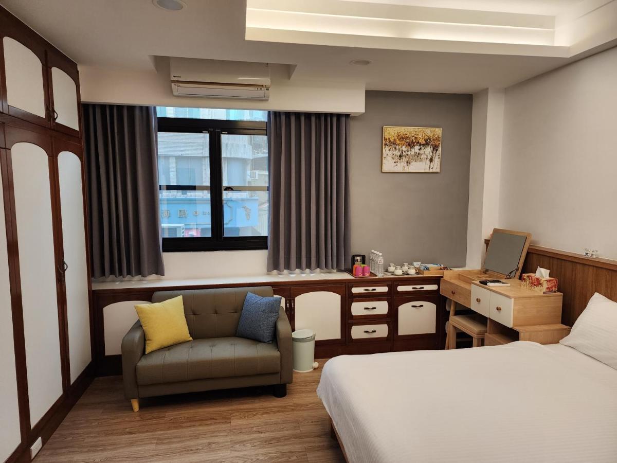 藏青民宿the Wind Guesthouse-Youth Inn Tainan Eksteriør billede